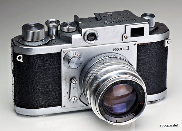 Minolta 35 Model II camera photo