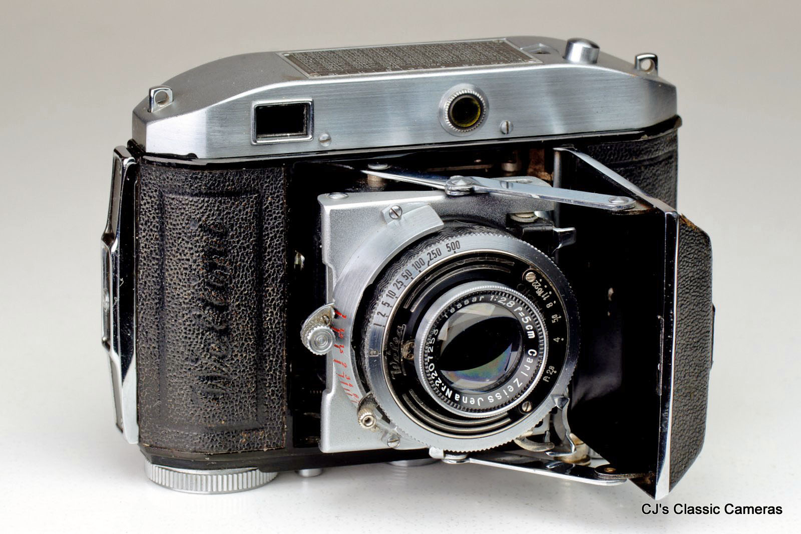 A 1938 Welta Weltini II with Carl Zeiss Jena Tessar 50mm f/2.8 lens in Comp...